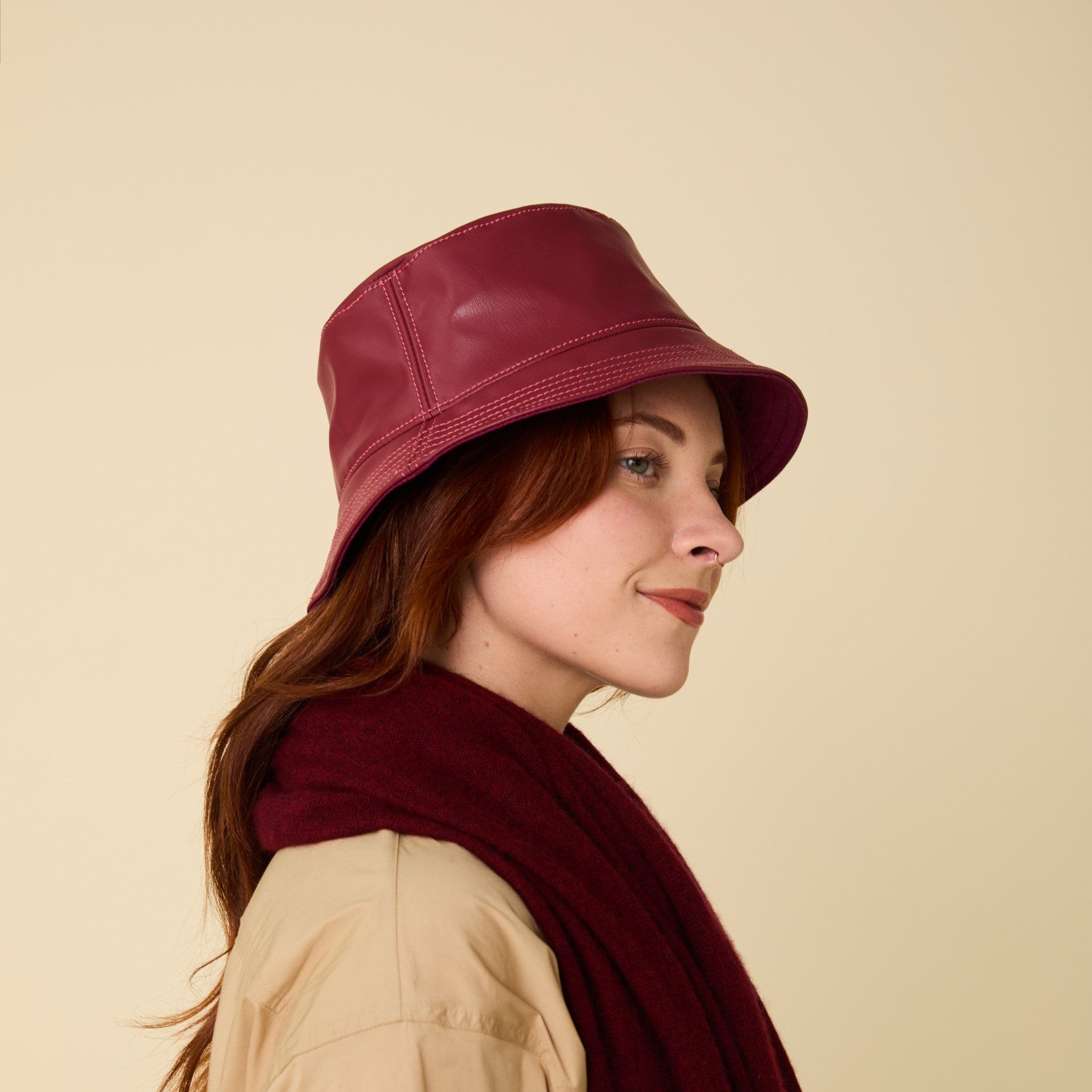 Allegorie apple leather wine bucket hat style