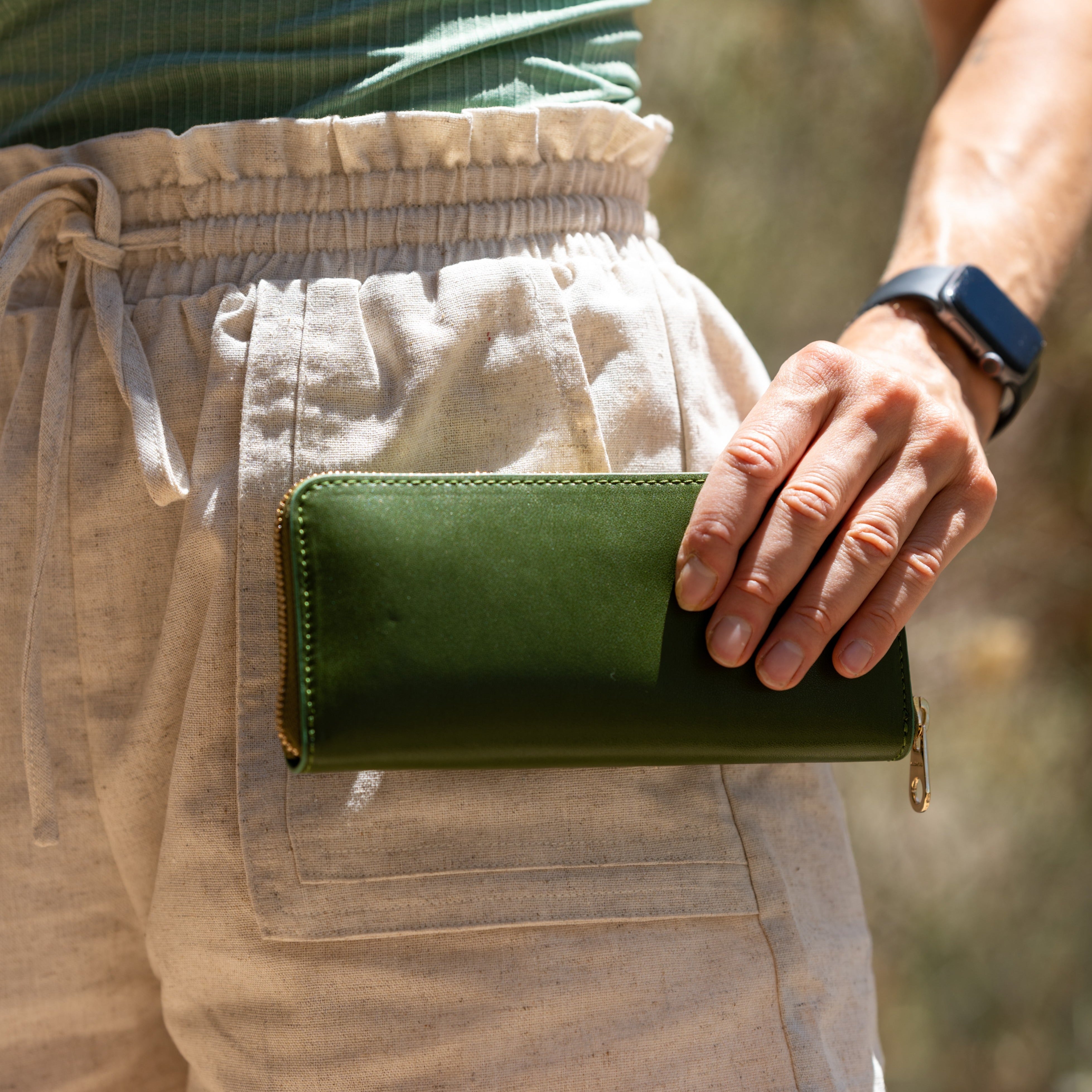 green cactus long wallet vegan with zipper