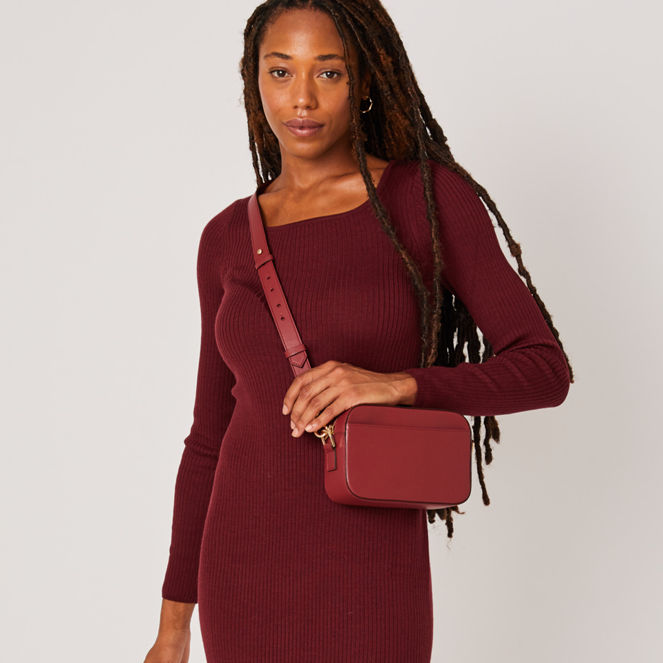 Gala Crossbody Camera Bag (Wine)